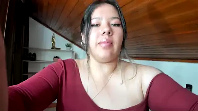 LinaBrowm webcam