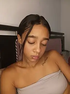 Zoe_Sweett18 webcam