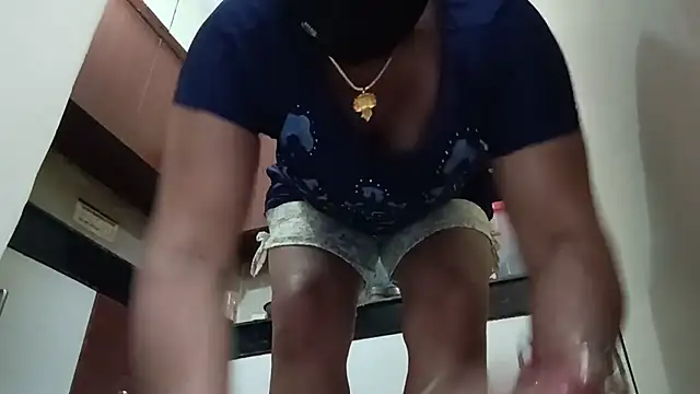 YourDesi_Laila_ webcam