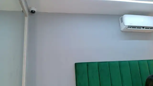 NaughtyHally_ webcam