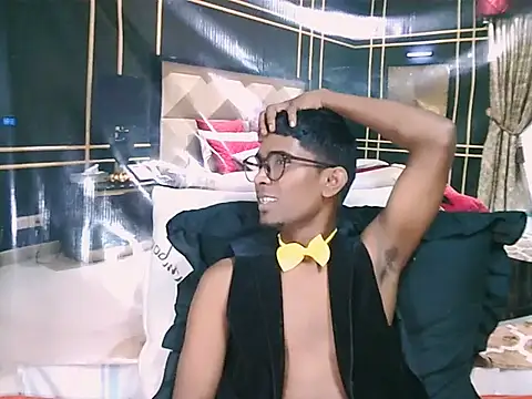 IndianThuggin webcam