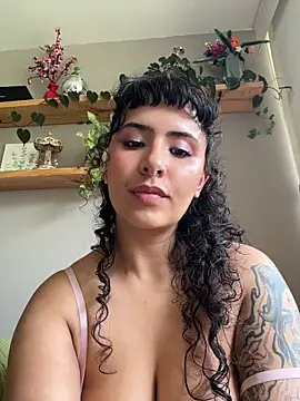 SugarTroubl33 webcam