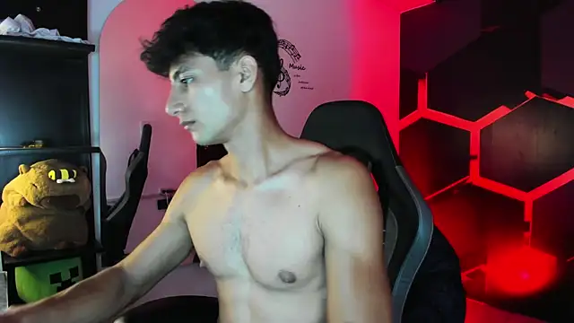 MaxiimoRomano_ webcam