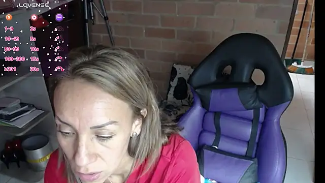 cristin_doll_ webcam