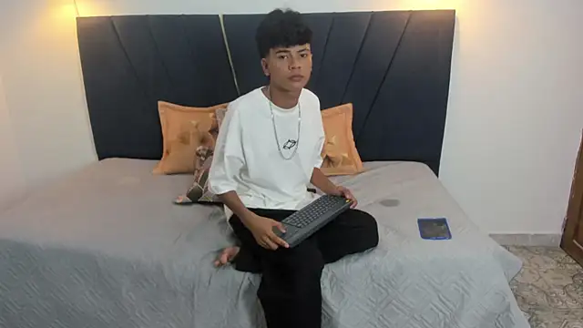 Biviranna - Male webcam sex chat