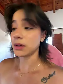 Ale_Lewis webcam