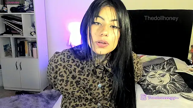 Thedollhoney webcam