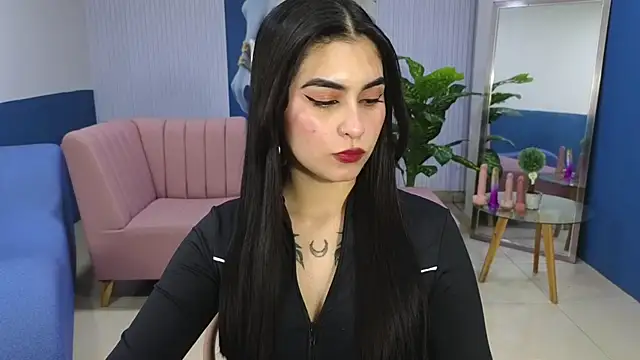 amy_lovelydoll live cam on StripChat