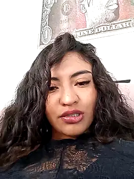 Perla-stone1 live cam on StripChat