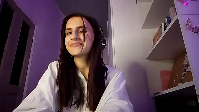Monica_Cutersseys live cam on StripChat