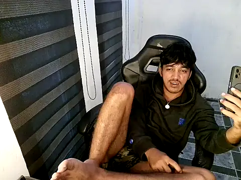 spicy_rowycam (M young) - Make  Me cum