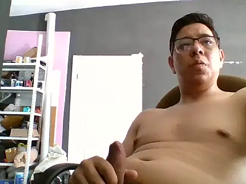 Yankoloco92 live cam on StripChat