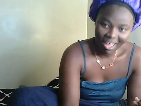 roziebeauty live cam on StripChat