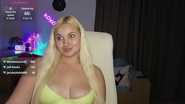 adrelaxina live cam on StripChat