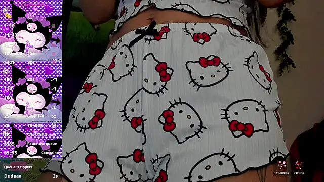 Cloeandtyfanny webcam