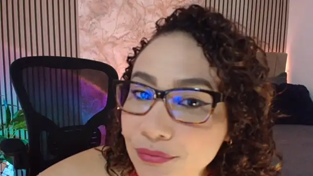 JuliRamirez webcam