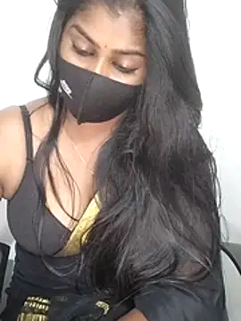 Tamil_Azhaghi webcam