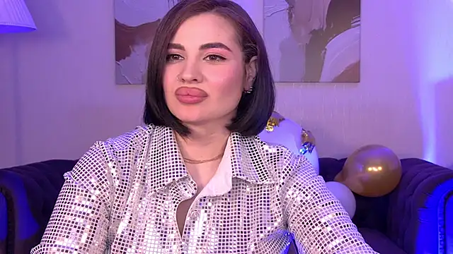 AdrianaToress live cam on StripChat