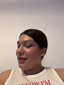 ClaraPasssion live cam on StripChat