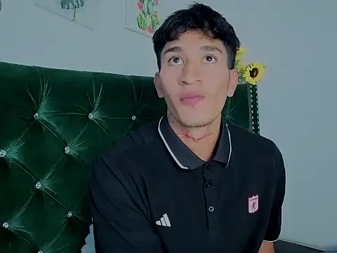 Zayn_Moretti webcam