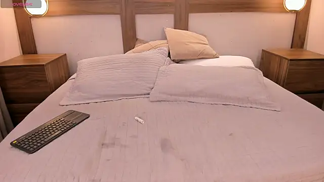 Emii_Lux webcam