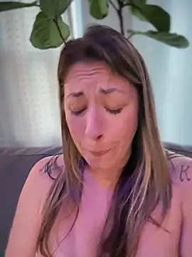 MiraKisss webcam