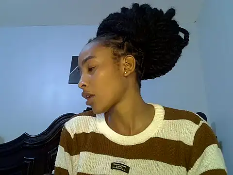 cute-alexis live cam on StripChat