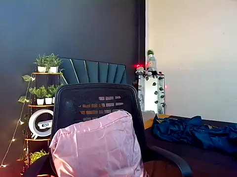 fairy_princess live cam on StripChat