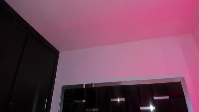DANITENDER555 webcam