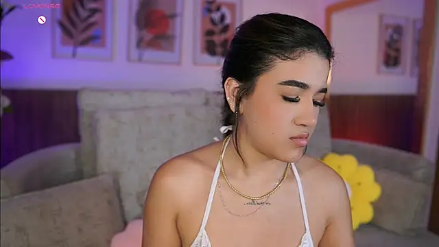IvyGrabes live cam on StripChat