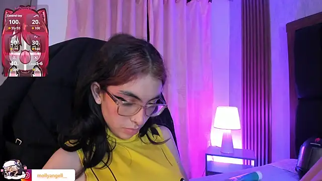Molly_A live cam on StripChat