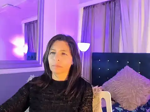 lena_gray live cam on StripChat