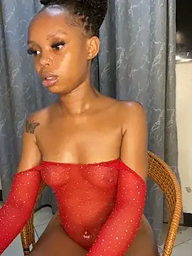 sexyie_caramel live cam on StripChat