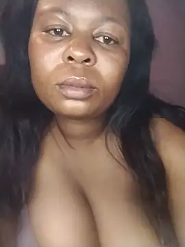omalicha44xx live cam on StripChat