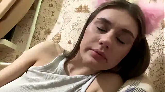 PrincessSkowyra live cam on StripChat