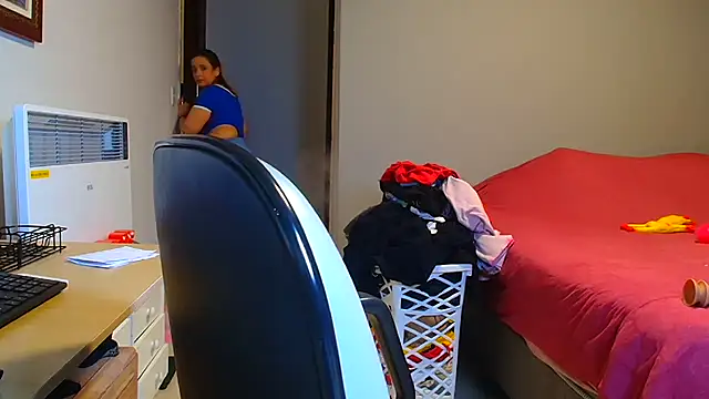 BumbumGigante live cam on StripChat