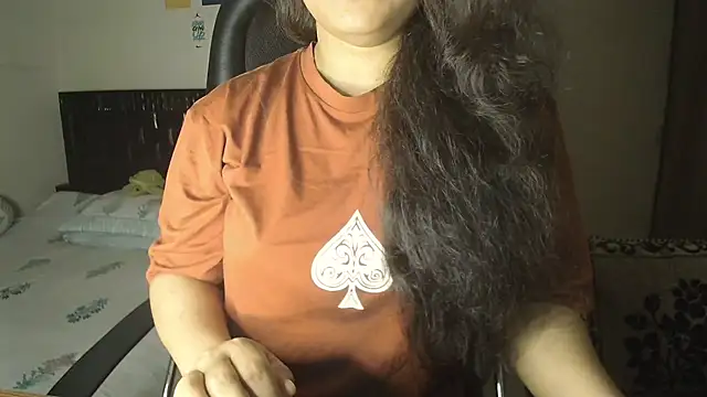 queen_angel67 (F young) - make me happy