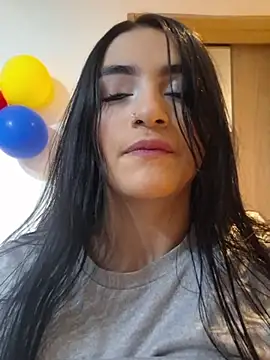 miel_gomez live cam on StripChat