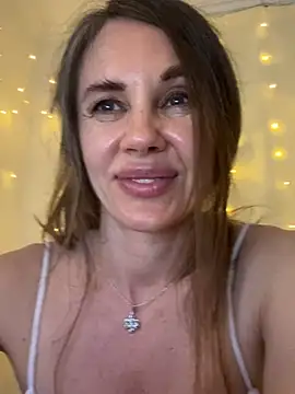LucieMack live cam on StripChat