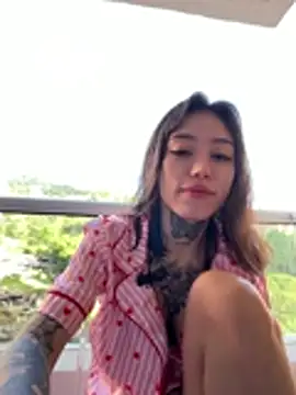 Ellelie_77 live cam on StripChat