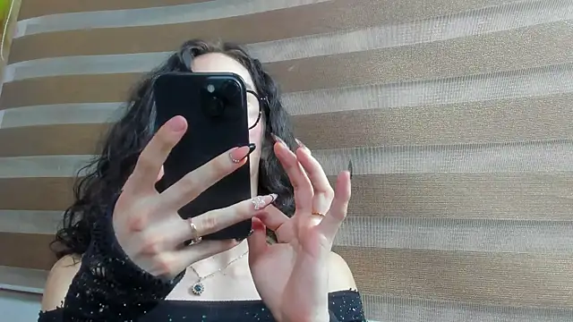 Shammy_rosse live cam on StripChat
