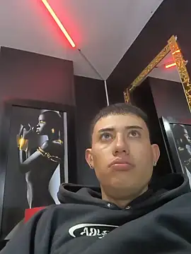 thiagoo_vega (M twink) - Play with foreskin