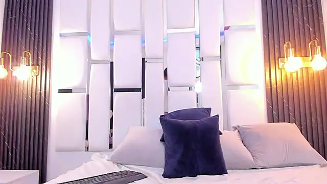 Maia_Clark520 webcam