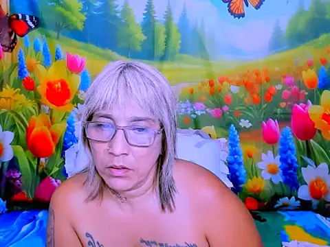 indianroxy webcam