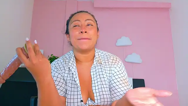 SeleneGibson__ webcam