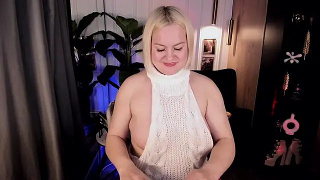 YolandaKiss webcam