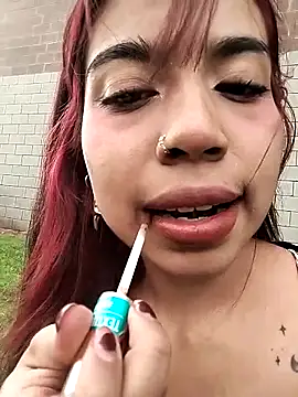 atenea_7 (F teen) - Show boobs + bounce