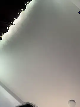 Laurent18x live cam on StripChat