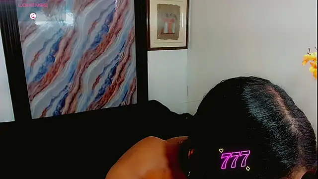 katha_Crawford webcam