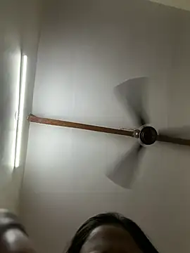 cute_girl_99 webcam